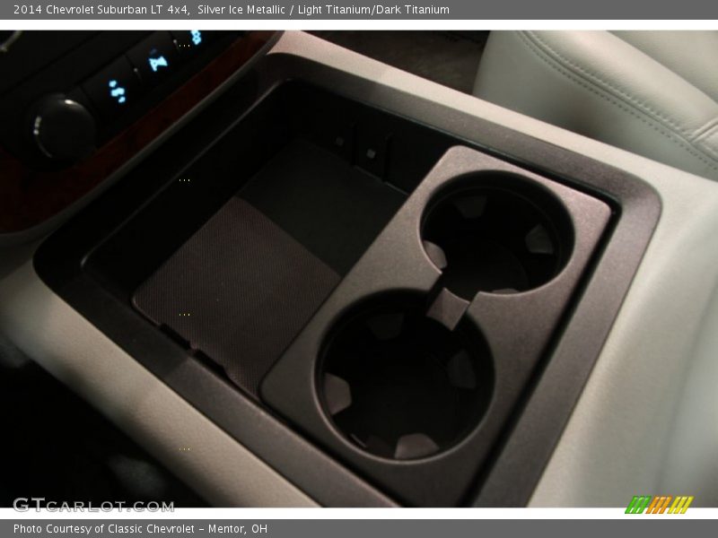 Silver Ice Metallic / Light Titanium/Dark Titanium 2014 Chevrolet Suburban LT 4x4