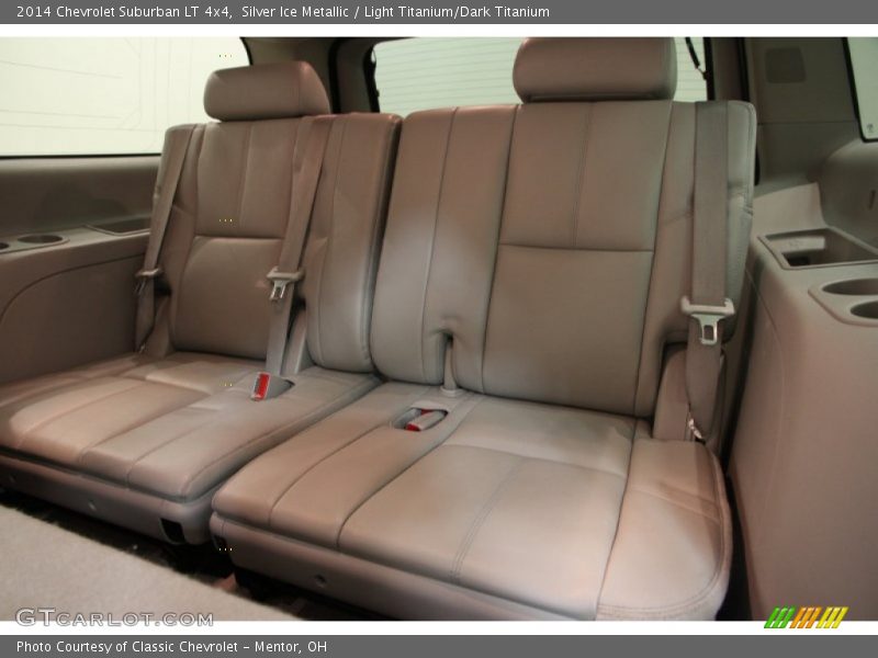 Silver Ice Metallic / Light Titanium/Dark Titanium 2014 Chevrolet Suburban LT 4x4