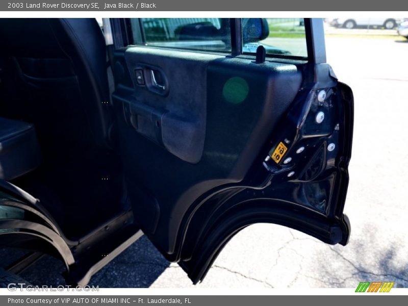 Java Black / Black 2003 Land Rover Discovery SE