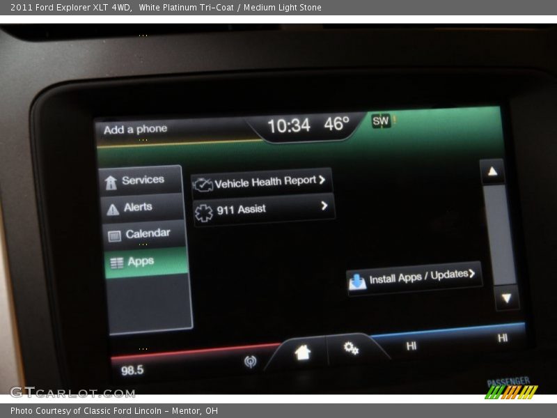 White Platinum Tri-Coat / Medium Light Stone 2011 Ford Explorer XLT 4WD