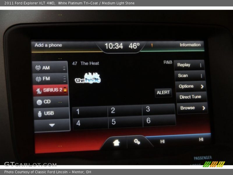 White Platinum Tri-Coat / Medium Light Stone 2011 Ford Explorer XLT 4WD