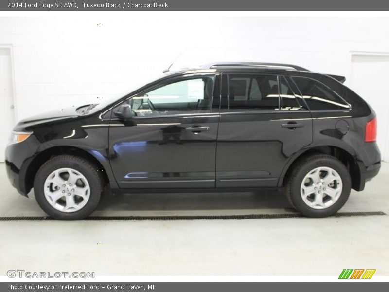 Tuxedo Black / Charcoal Black 2014 Ford Edge SE AWD