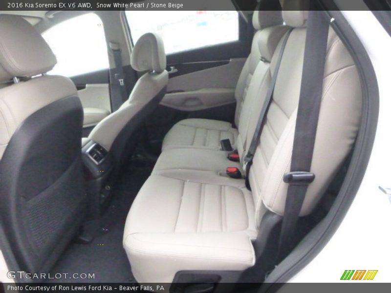Rear Seat of 2016 Sorento EX V6 AWD