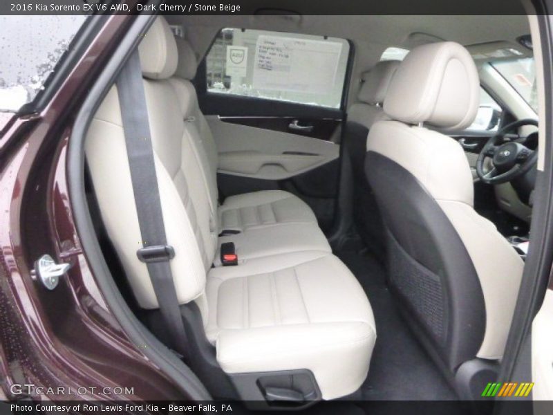 Rear Seat of 2016 Sorento EX V6 AWD