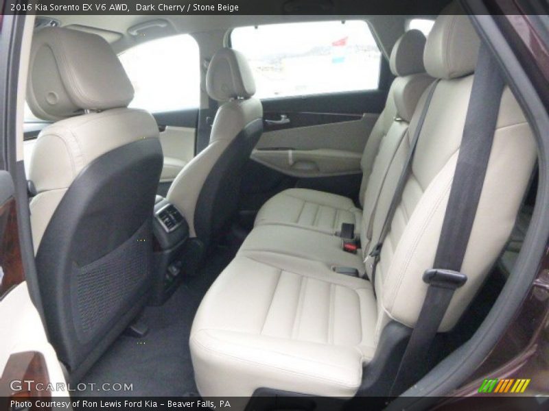 Rear Seat of 2016 Sorento EX V6 AWD