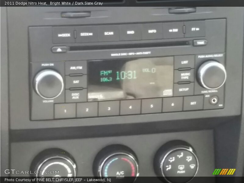 Bright White / Dark Slate Gray 2011 Dodge Nitro Heat