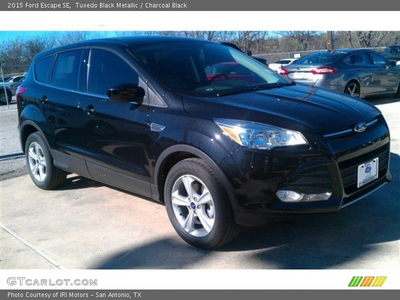 Tuxedo Black Metallic / Charcoal Black 2015 Ford Escape SE