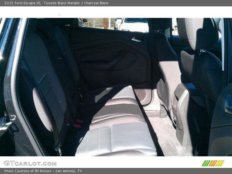 Tuxedo Black Metallic / Charcoal Black 2015 Ford Escape SE