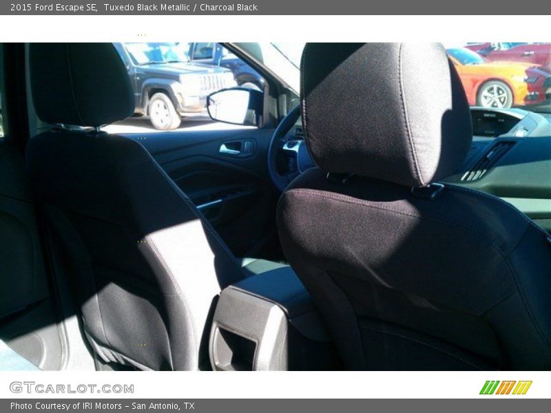 Tuxedo Black Metallic / Charcoal Black 2015 Ford Escape SE