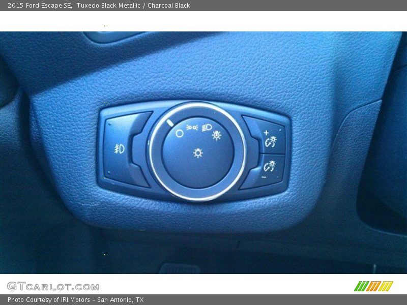 Tuxedo Black Metallic / Charcoal Black 2015 Ford Escape SE