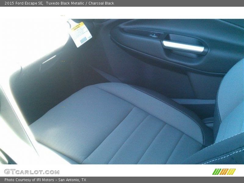 Tuxedo Black Metallic / Charcoal Black 2015 Ford Escape SE
