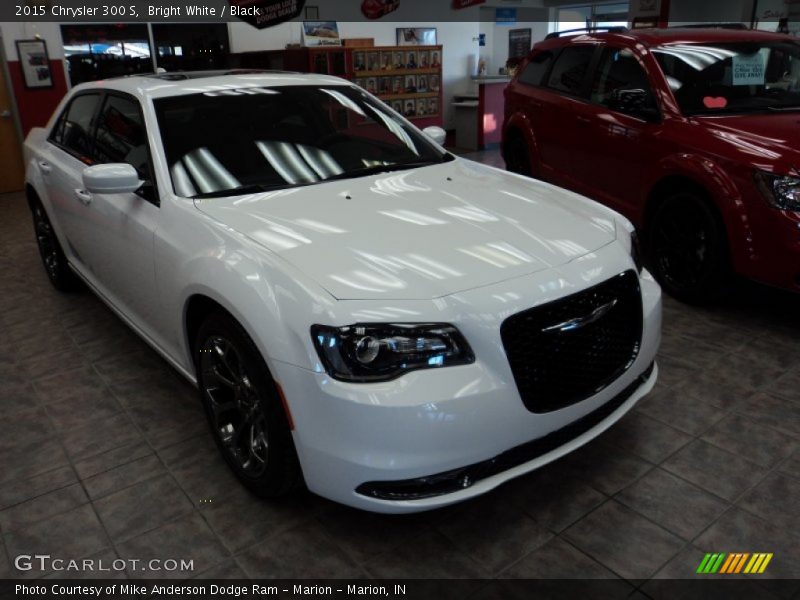 Bright White / Black 2015 Chrysler 300 S