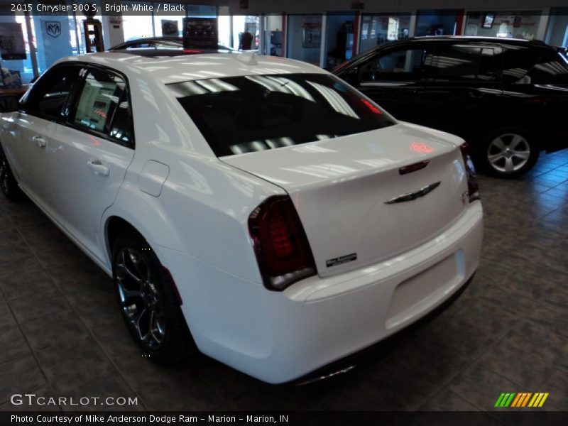 Bright White / Black 2015 Chrysler 300 S