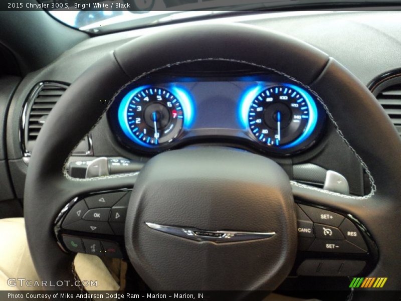 Bright White / Black 2015 Chrysler 300 S