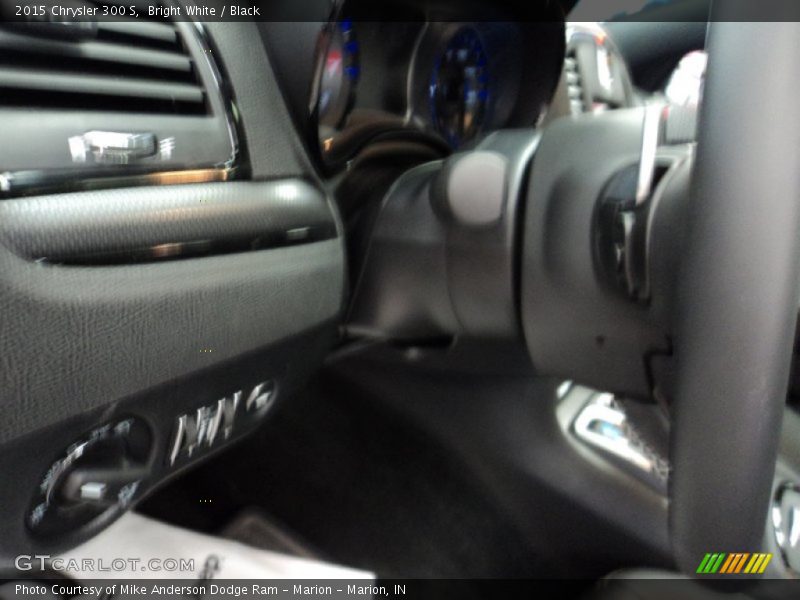 Bright White / Black 2015 Chrysler 300 S