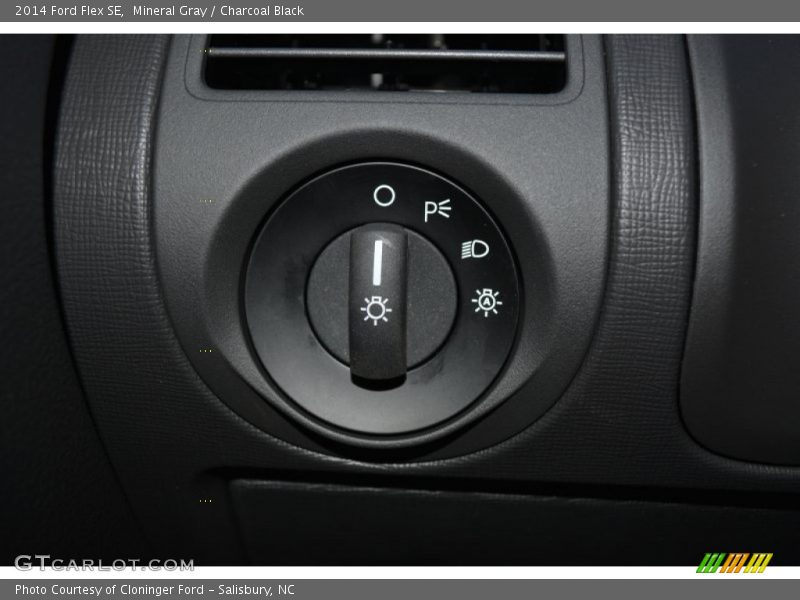 Mineral Gray / Charcoal Black 2014 Ford Flex SE