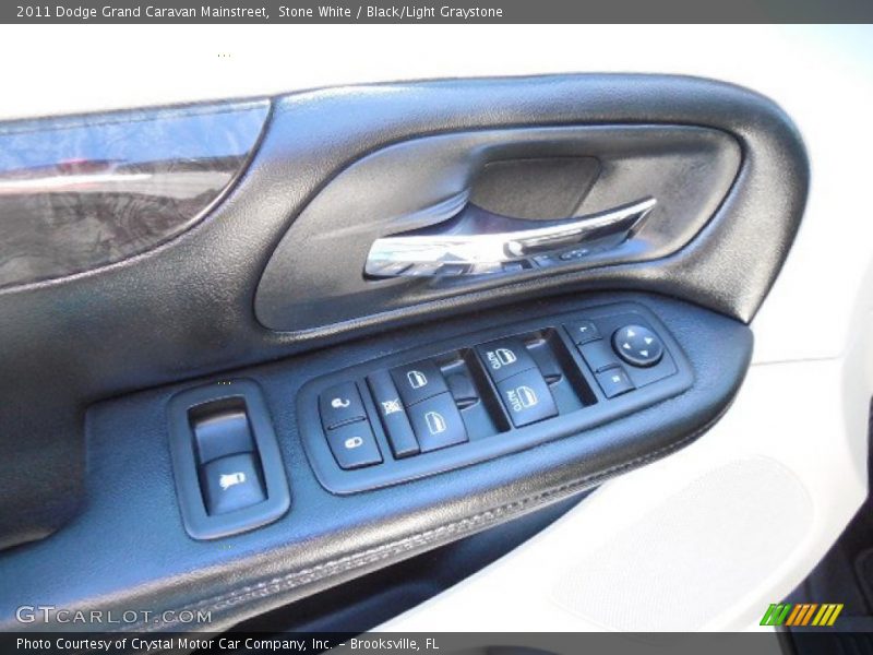 Stone White / Black/Light Graystone 2011 Dodge Grand Caravan Mainstreet