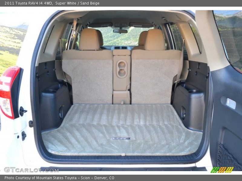 Super White / Sand Beige 2011 Toyota RAV4 I4 4WD