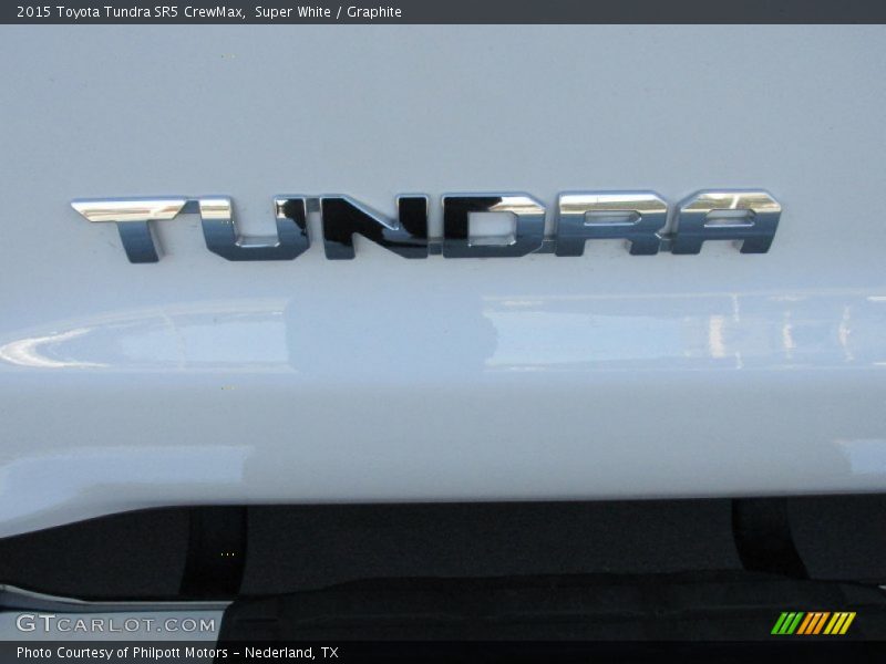 Super White / Graphite 2015 Toyota Tundra SR5 CrewMax
