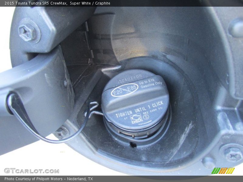 Super White / Graphite 2015 Toyota Tundra SR5 CrewMax
