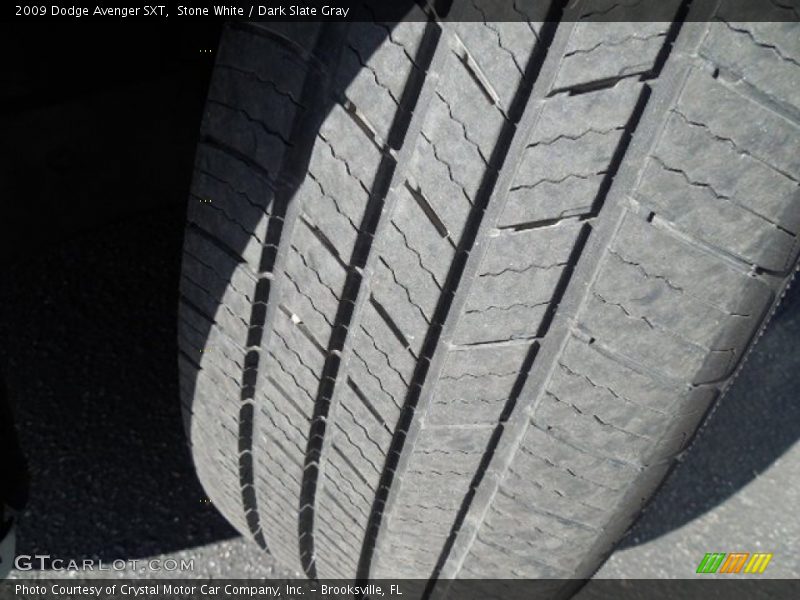 Stone White / Dark Slate Gray 2009 Dodge Avenger SXT