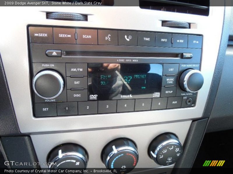 Stone White / Dark Slate Gray 2009 Dodge Avenger SXT