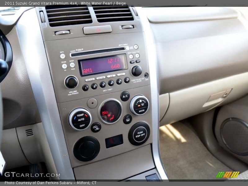 White Water Pearl / Beige 2011 Suzuki Grand Vitara Premium 4x4