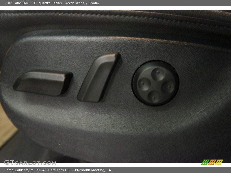 Arctic White / Ebony 2005 Audi A4 2.0T quattro Sedan