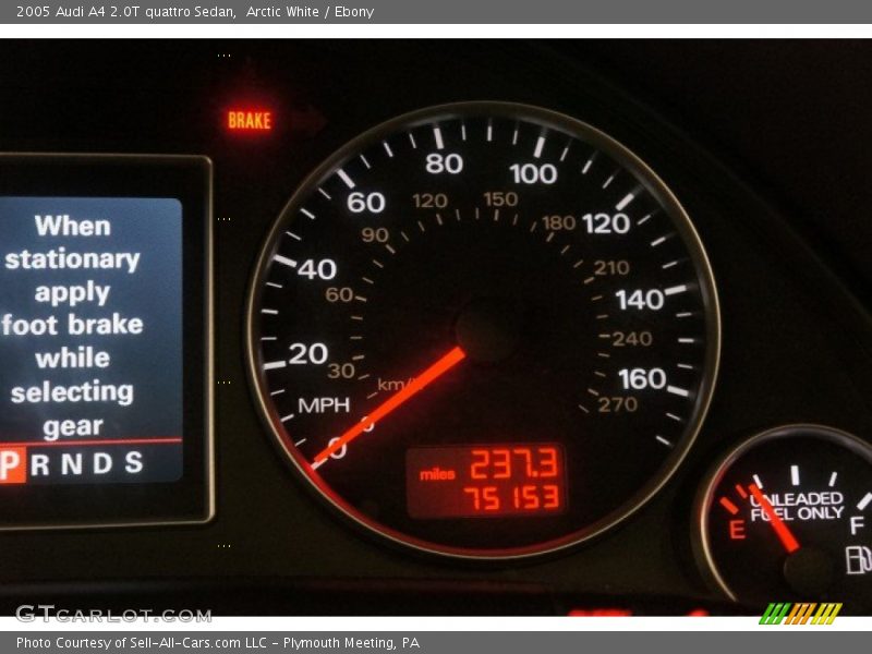 Arctic White / Ebony 2005 Audi A4 2.0T quattro Sedan