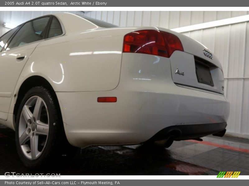 Arctic White / Ebony 2005 Audi A4 2.0T quattro Sedan