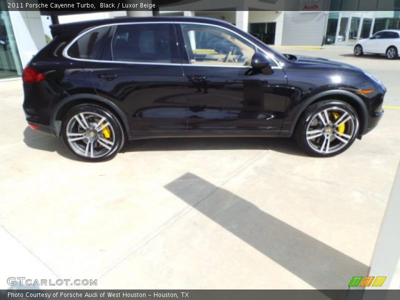 Black / Luxor Beige 2011 Porsche Cayenne Turbo