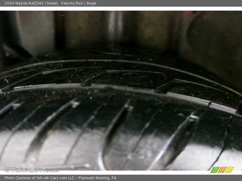 Velocity Red / Beige 2004 Mazda MAZDA3 i Sedan