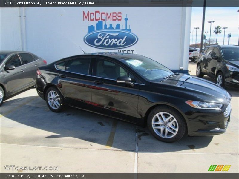 Tuxedo Black Metallic / Dune 2015 Ford Fusion SE