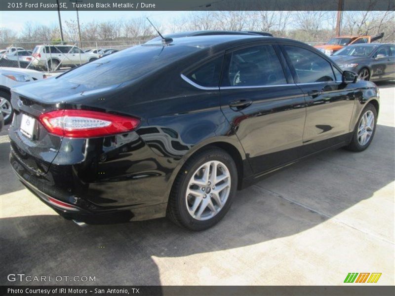 Tuxedo Black Metallic / Dune 2015 Ford Fusion SE