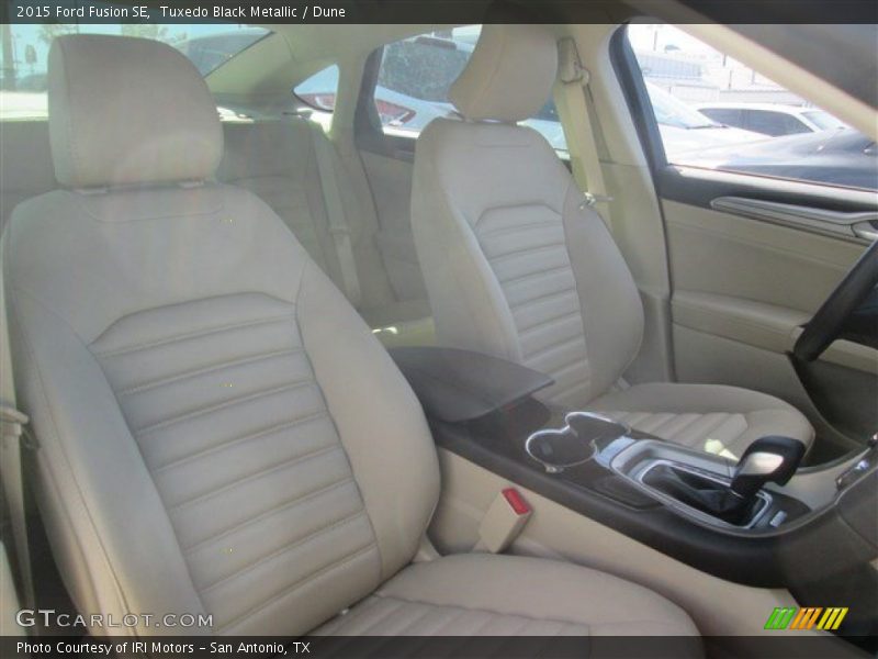 Tuxedo Black Metallic / Dune 2015 Ford Fusion SE