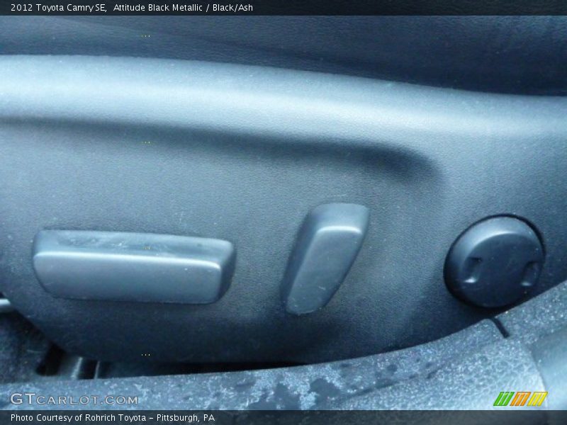 Attitude Black Metallic / Black/Ash 2012 Toyota Camry SE