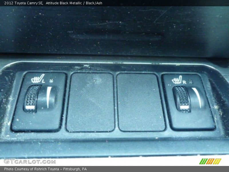 Attitude Black Metallic / Black/Ash 2012 Toyota Camry SE