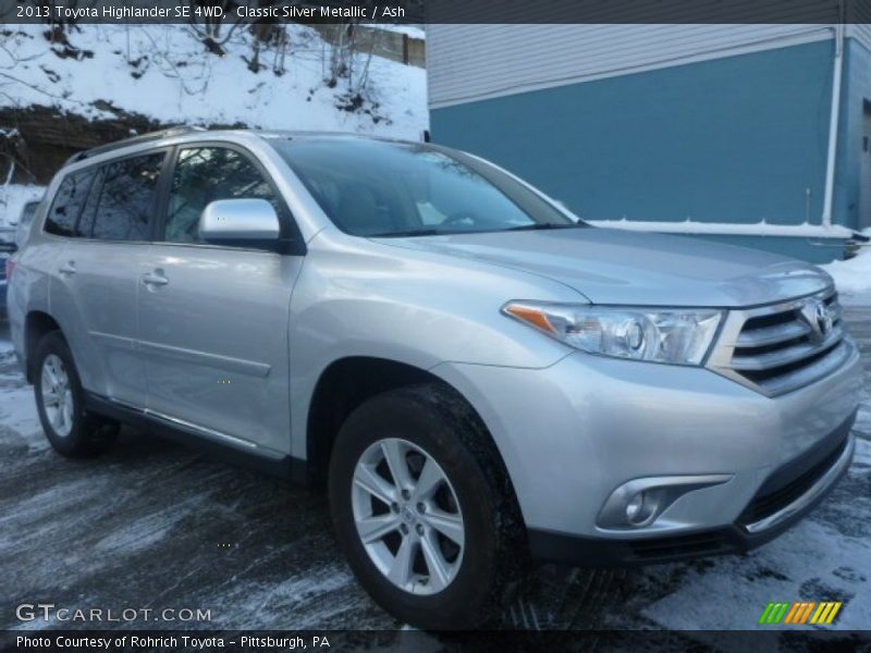Front 3/4 View of 2013 Highlander SE 4WD