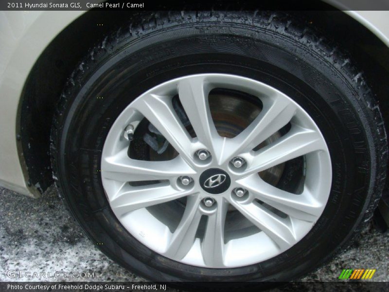 Camel Pearl / Camel 2011 Hyundai Sonata GLS