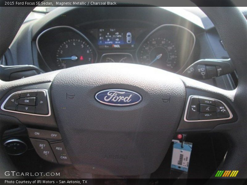 Magnetic Metallic / Charcoal Black 2015 Ford Focus SE Sedan