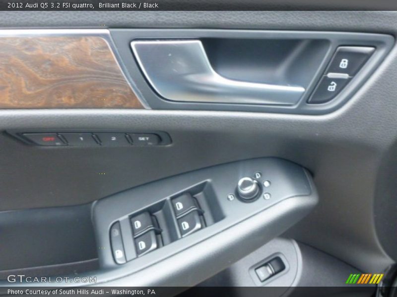 Brilliant Black / Black 2012 Audi Q5 3.2 FSI quattro