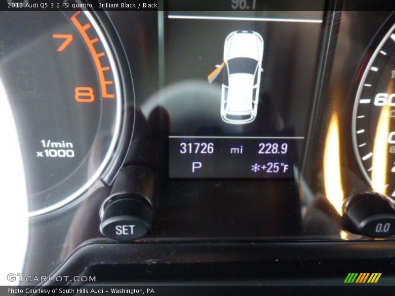 Brilliant Black / Black 2012 Audi Q5 3.2 FSI quattro