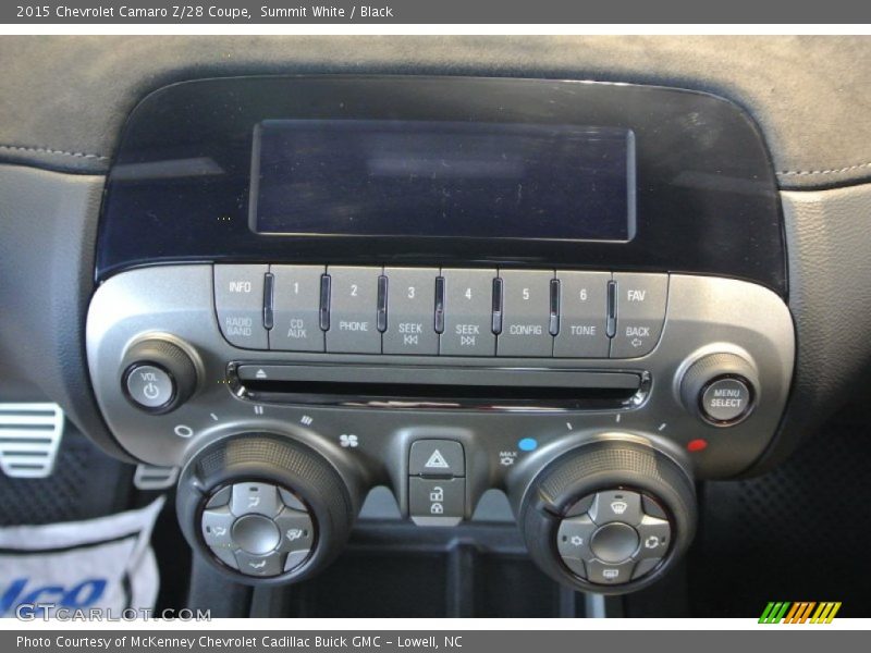 Controls of 2015 Camaro Z/28 Coupe