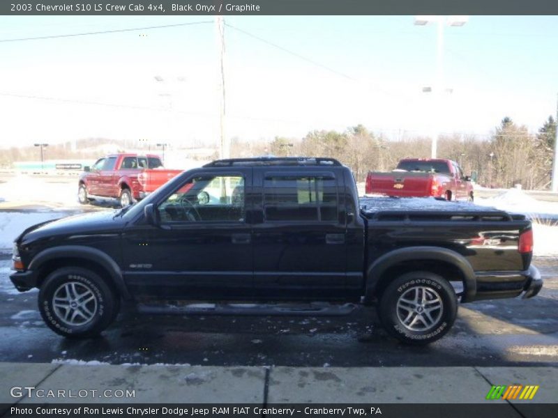 Black Onyx / Graphite 2003 Chevrolet S10 LS Crew Cab 4x4