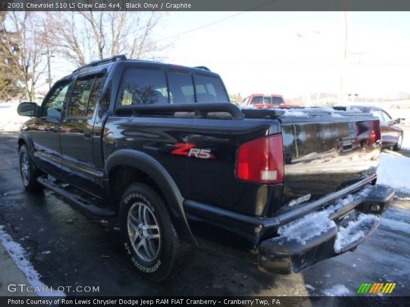 Black Onyx / Graphite 2003 Chevrolet S10 LS Crew Cab 4x4