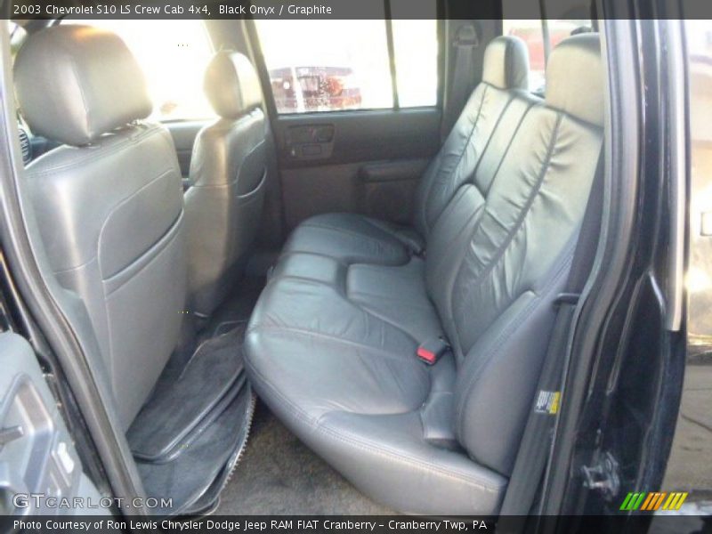 Black Onyx / Graphite 2003 Chevrolet S10 LS Crew Cab 4x4