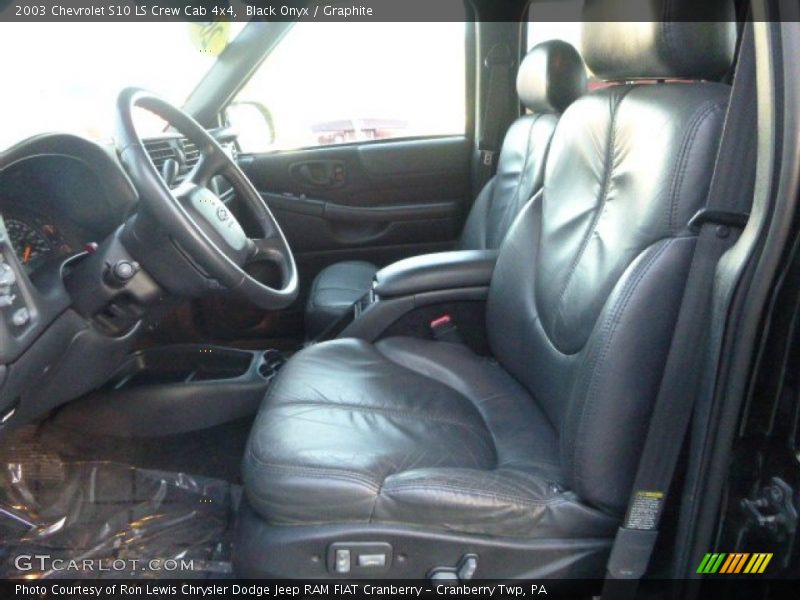 Black Onyx / Graphite 2003 Chevrolet S10 LS Crew Cab 4x4