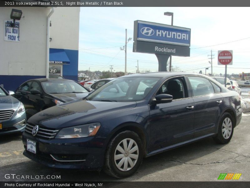 Night Blue Metallic / Titan Black 2013 Volkswagen Passat 2.5L S