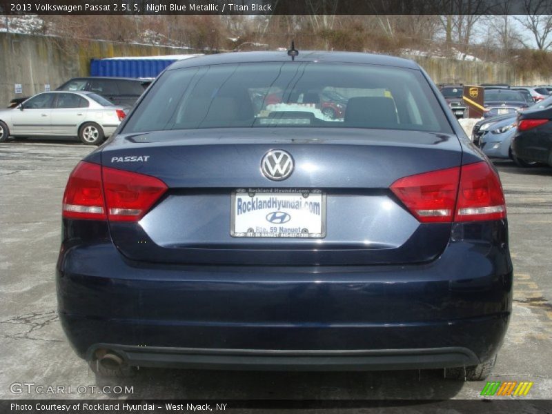 Night Blue Metallic / Titan Black 2013 Volkswagen Passat 2.5L S