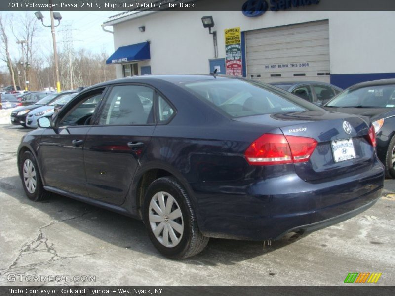 Night Blue Metallic / Titan Black 2013 Volkswagen Passat 2.5L S